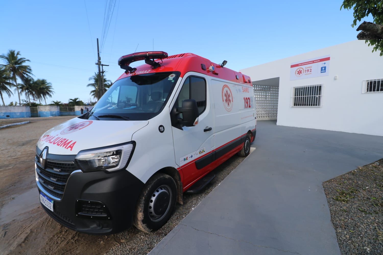 Governo do Estado fortalece saúde pública regional com investimentos e descentralização dos serviços